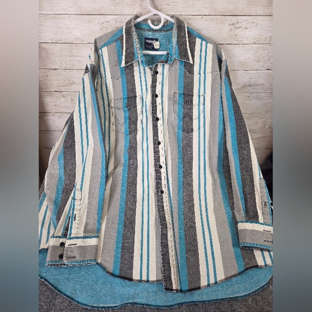 Vintage Wrangler Western Shirt USA Made Men's 20x36 Tall Blue Gray Striped Cowbo
